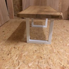Table basse en chêne avec pied carré